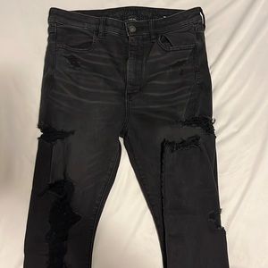 Distressed high-rise,jeans